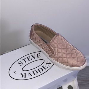 Steve Madden slip on sneakers